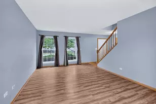 2551 Smithfield Ln, Aurora, IL 60504 - Photo 3