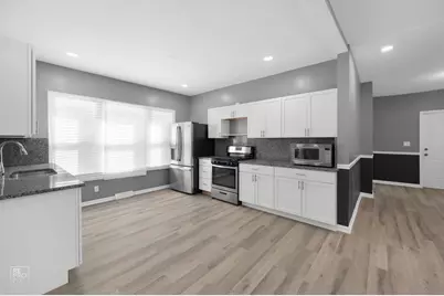 9549 S Calumet Avenue, Chicago, IL 60628 - Photo 7