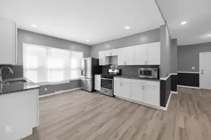 9549 S Calumet Ave, Chicago, IL 60628 - Photo 7
