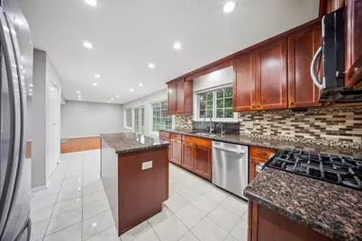 18073 W Stockton Court, Gurnee, IL 60031 - Photo 7