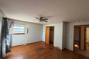 1617 W Douglas St, Joliet, IL 60435 - Photo 23