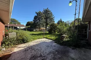 1617 W Douglas St, Joliet, IL 60435 - Photo 13