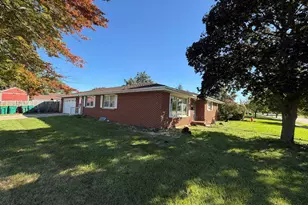 1617 W Douglas St, Joliet, IL 60435 - Photo 5