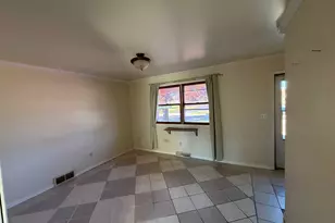 1617 W Douglas St, Joliet, IL 60435 - Photo 9