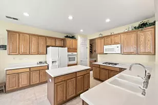 11861 Covey Ln, Huntley, IL 60142 - Photo 9