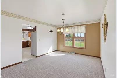 1915 E 1850N Road, Watseka, IL 60970 - Photo 7