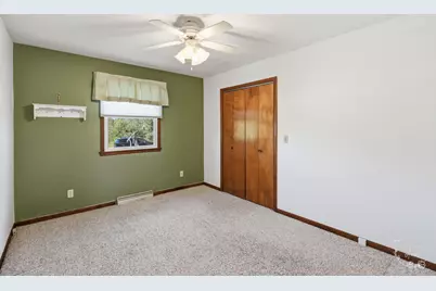 1915 E 1850N Road, Watseka, IL 60970 - Photo 19
