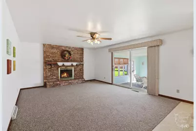1915 E 1850N Road, Watseka, IL 60970 - Photo 13