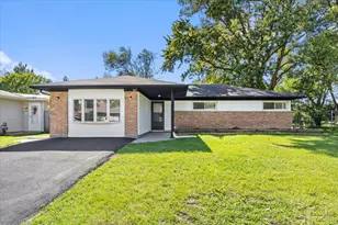 365 Waverly St, Park Forest, IL 60466 - Photo 3