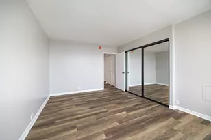 1560 N Sandburg Terrace, Chicago, IL 60610 - Photo 9
