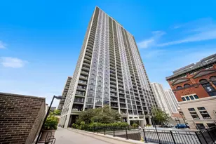 1560 N Sandburg Terrace, Chicago, IL 60610 - Photo 1