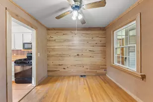 200 S Greeley St, Palatine, IL 60067 - Photo 7