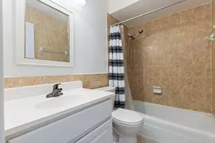 4624 N Commons Dr, Chicago, IL 60656 - Photo 11