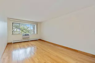 4624 N Commons Dr, Chicago, IL 60656 - Photo 5