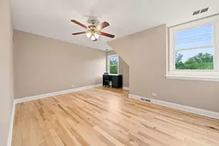 1221 W Sable Dr, Addison, IL 60101 - Photo 43