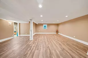 1221 W Sable Dr, Addison, IL 60101 - Photo 49
