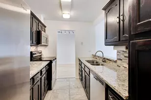 907 Curtiss St, Downers Grove, IL 60515 - Photo 5