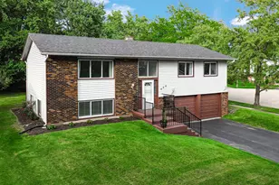 404 Assembly Dr, Bolingbrook, IL 60440 - Photo 3