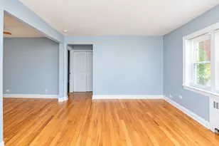 227 Custer Ave, Evanston, IL 60202 - Photo 5
