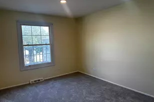 451 James Ct, Glendale Heights, IL 60139 - Photo 7