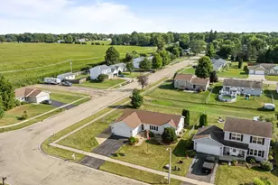 627 Cranbrook, Mount Morris, IL 61054 - Photo 27