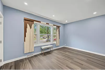 13148 S Escanaba Avenue, Chicago, IL 60633 - Photo 9