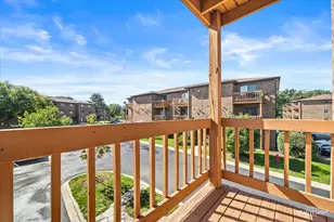 2250 Abbeywood Dr, Lisle, IL 60532 - Photo 13