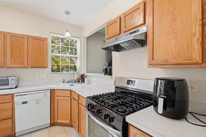 1404 Remington Court, Grayslake, IL 60030 - Photo 3