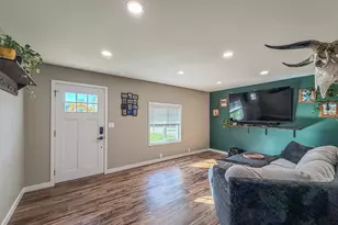 205 S Washington St, Mansfield, IL 61854 - Photo 11