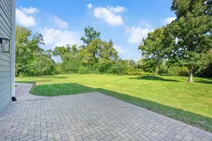 605 Polo Dr, Wheaton, IL 60187 - Photo 33