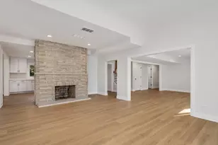 605 Polo Dr, Wheaton, IL 60187 - Photo 5