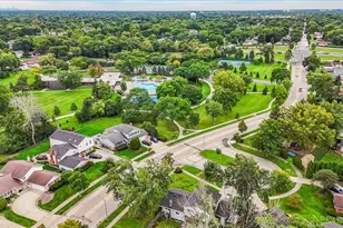 2012 N Kennicott Dr, Arlington Heights, IL 60004 - Photo 39