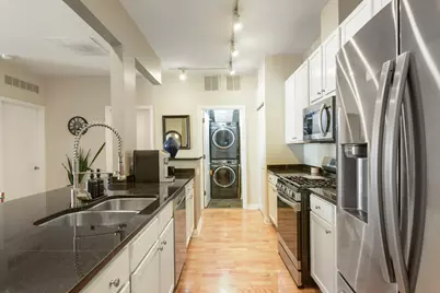 330 N Clinton Street #302, Chicago, IL 60661 - Photo 9