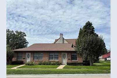 201 S Cherry Street #2, Morrison, IL 61270 - Photo 1