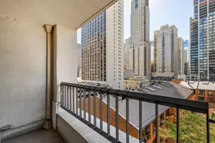 1030 N State St, Chicago, IL 60610 - Photo 7