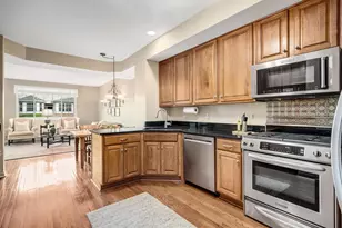 2596 Camberley Cir, Westchester, IL 60154 - Photo 17