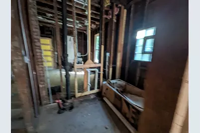 7829 S Marquette Avenue, Chicago, IL 60649 - Photo 7