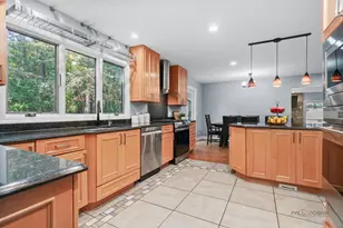 26792 W Lakeview Dr S, Lake Barrington, IL 60084 - Photo 17