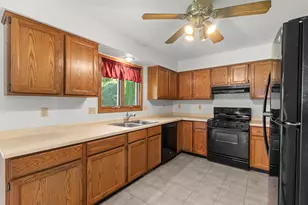 1620 Lake Holiday Dr, Lake Holiday, IL 60548 - Photo 11