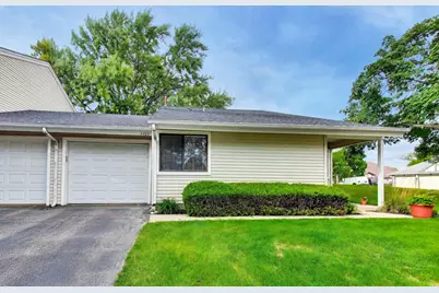 1720 E Shannon Lane #6, Palatine, IL 60074 - Photo 1