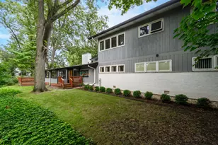 695 Ivy Ln, Glencoe, IL 60022 - Photo 27