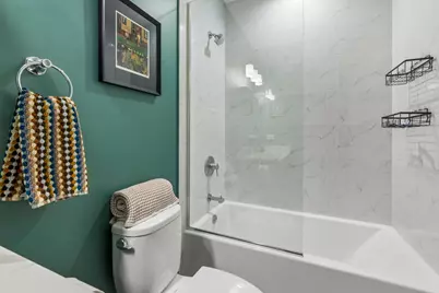 3708 W Cornelia Avenue #3W, Chicago, IL 60618 - Photo 13
