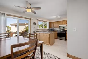 96 Brookside Dr, Glendale Heights, IL 60139 - Photo 9