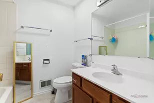 377 E Forest Knoll Dr, Palatine, IL 60074 - Photo 7