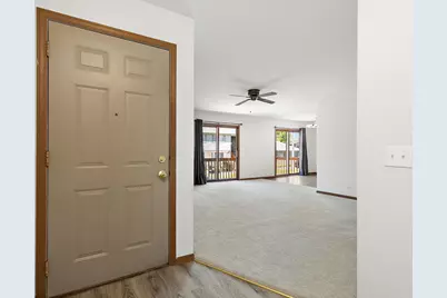320 Woodridge Circle #B, South Elgin, IL 60177 - Photo 5