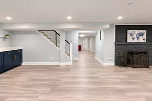 6621 N Kolmar Ave, Lincolnwood, IL 60712 - Photo 43