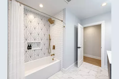 6621 N Kolmar Avenue, Lincolnwood, IL 60712 - Photo 19