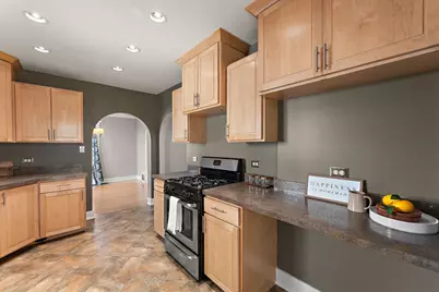 18034 Burnham Avenue, Lansing, IL 60438 - Photo 17