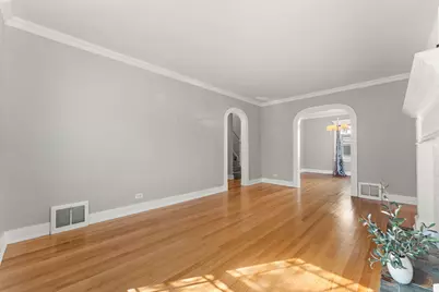 18034 Burnham Avenue, Lansing, IL 60438 - Photo 9