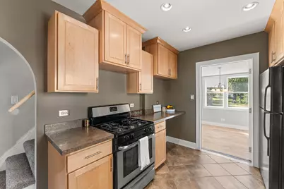 18034 Burnham Avenue, Lansing, IL 60438 - Photo 15